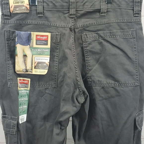 Wrangler Flex Waistband Comfort Solution Series Cargo Pants Mens Size 36x30 NWT - Picture 5 of 10
